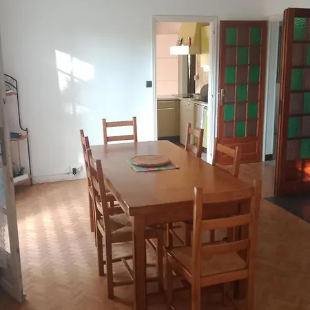 Conviviale Proche Futuroscope, Arena & Aquascope