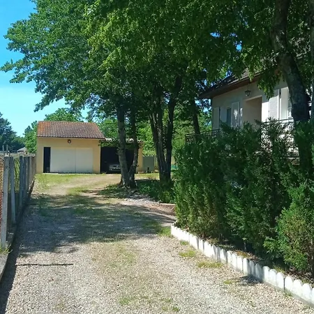 Homestay Conviviale Proche Futuroscope, Arena & Aquascope Dissay